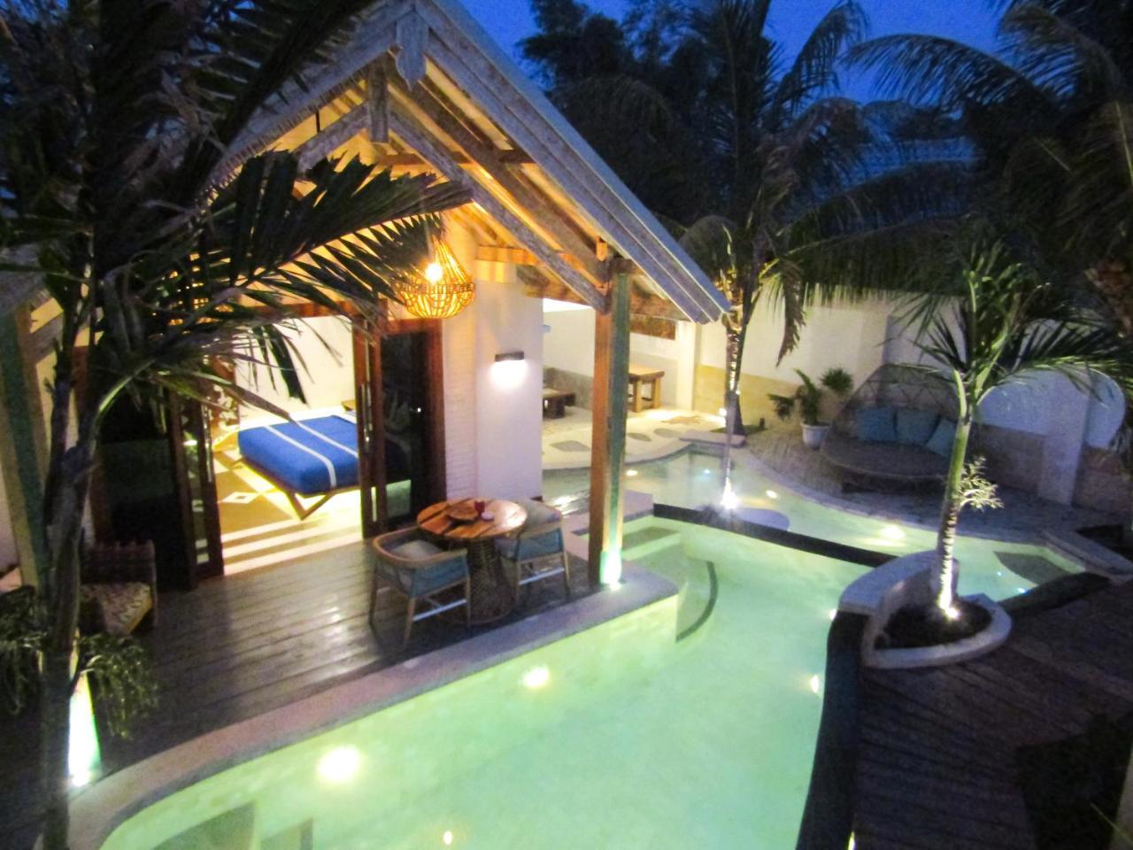 The White Key Luxury Villas Gili Trawangan Exterior photo